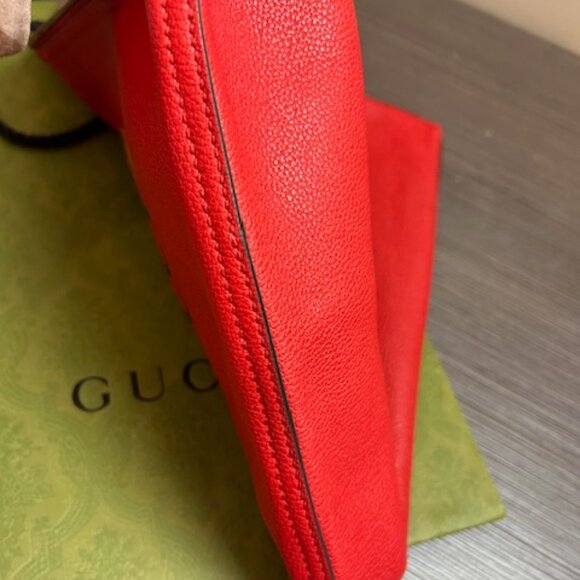 Gucci Red Pouch for Women or Men - Picture 2 of 9